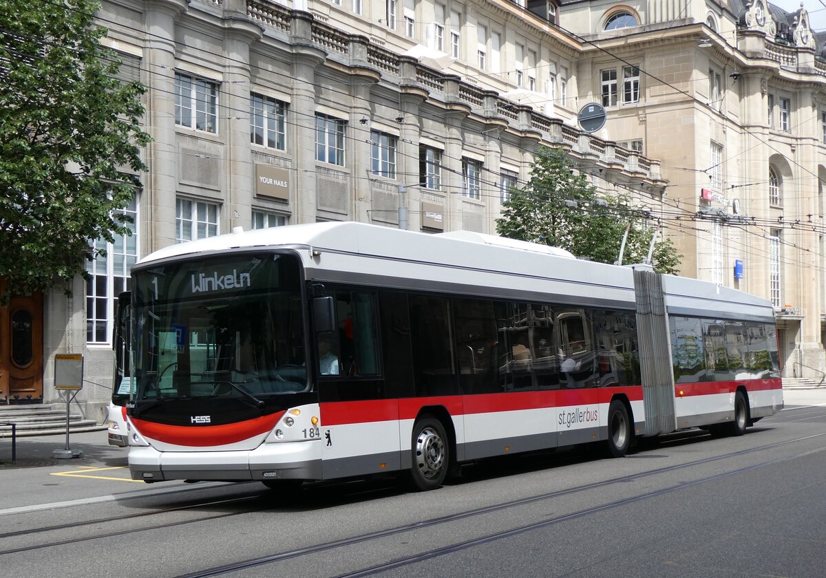 (262'876) - St. Gallerbus, St. Gallen - Nr. 184 - Hess/Hess Gelenktrolleybus am 24. Mai 2024 beim Bahnhof St. Gallen