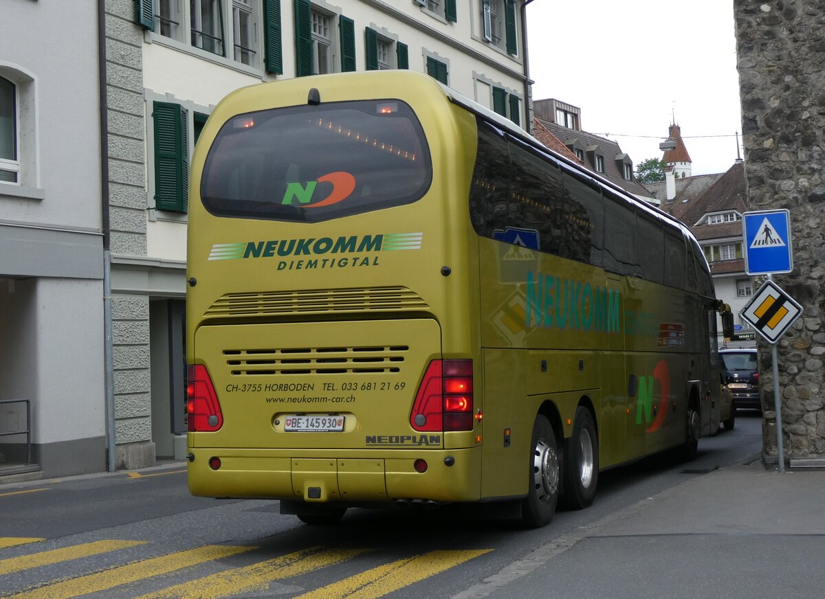 (263'266) - Neukomm, Horboden - BE 145'930 - Neoplan am 29. Mai 2024 in Thun, Sternenplatz