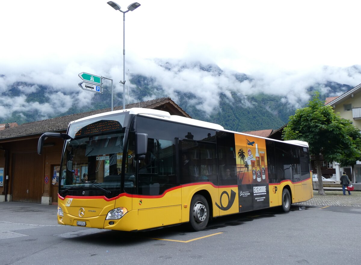 (263'283) - PostAuto Bern - BE 610'543/PID 11'687 - Mercedes am 1. Juni 2024 in Iseltwald, Dorfplatz