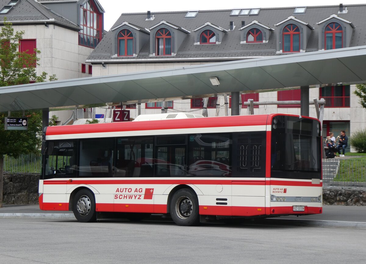 (263'632) - AAGS Schwyz - Nr. 18/SZ 10'118 - Solaris am 9. Juni 2024 beim Bahnhof Arth-Goldau