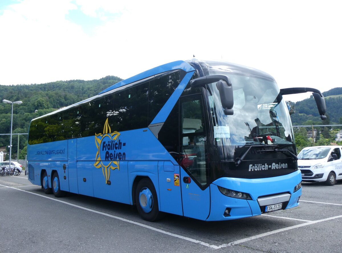 (263'661) - Aus Deutschland: Fr�lich, Hessisch Lichtenau - ESW-EV 202 - Neoplan am 12. Juni 2024 in Thun, Seestrasse