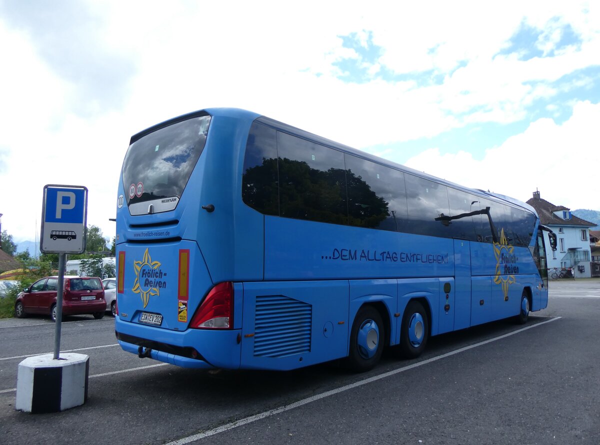 (263'662) - Aus Deutschland: Fr�lich, Hessisch Lichtenau - ESW-EV 202 - Neoplan am 12. Juni 2024 in Thun, Seestrasse