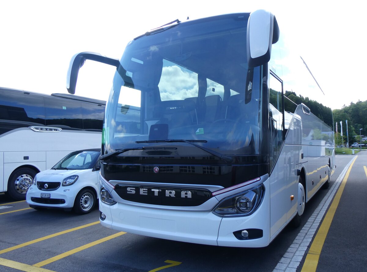 (263'706) - F�r Liechtenstein: Arlberg Express, Schaanwald - (132'949) - Setra am 16. Juni 2024 in Winterthur, Daimler Buses