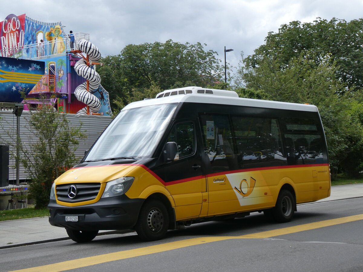 (263'774) - CarPostal Ouest - VD 391'509/PID 10'343 - Mercedes (ex JU 47'549; ex Nr. 2) am 16. Juni 2024 beim Bahnhof Yverdon