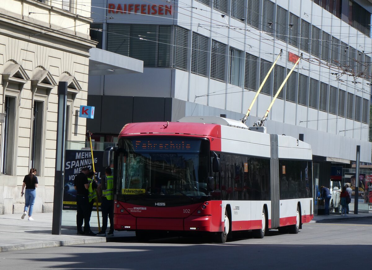 (263'789) - SW Winterthur - Nr. 102 - Hess/Hess Gelenktrolleybus am 18. Juni 2024 beim Hauptbahnhof Winterthur