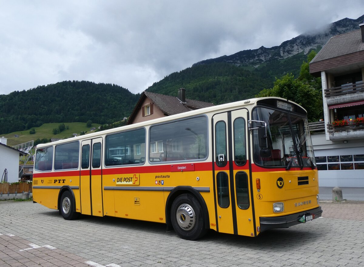 (263'911) - Bachmann, Nieder�nz - Nr. 5/BE 271 - Saurer/T�scher (ex W�thrich, Ursenbach; ex Sch�rch, Gutenburg Nr. 5; ex Engeloch, Riggisberg Nr. 5/PID 3309; ex P 25'668) am 22. Juni 2024 in Amden, Hotel Sonne