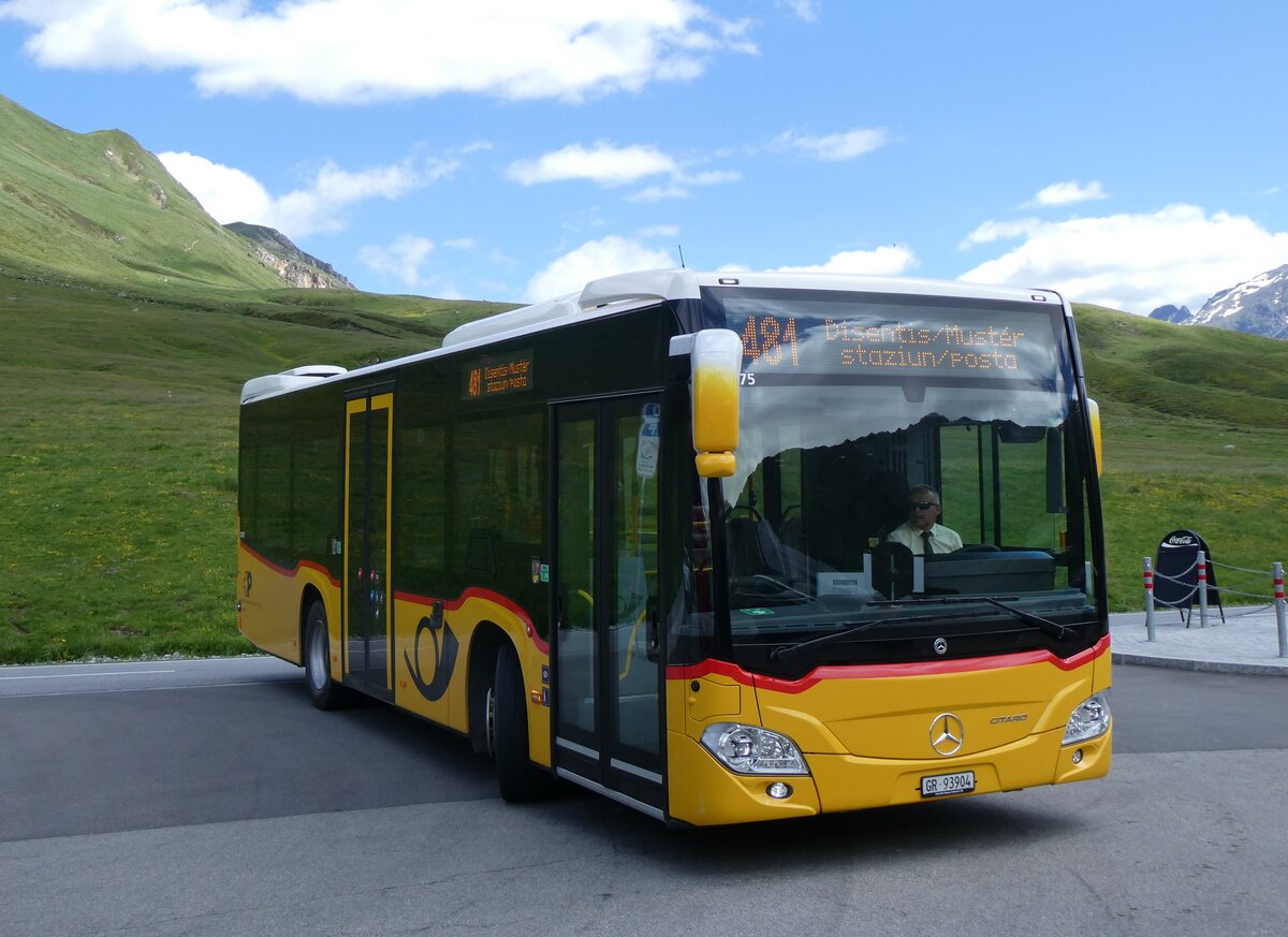 (264'275) - Bundi, Disentis - GR 93'904/PID 12'075 - Mercedes am 2. Juli 2024 in Lukmanier, Passh�he
