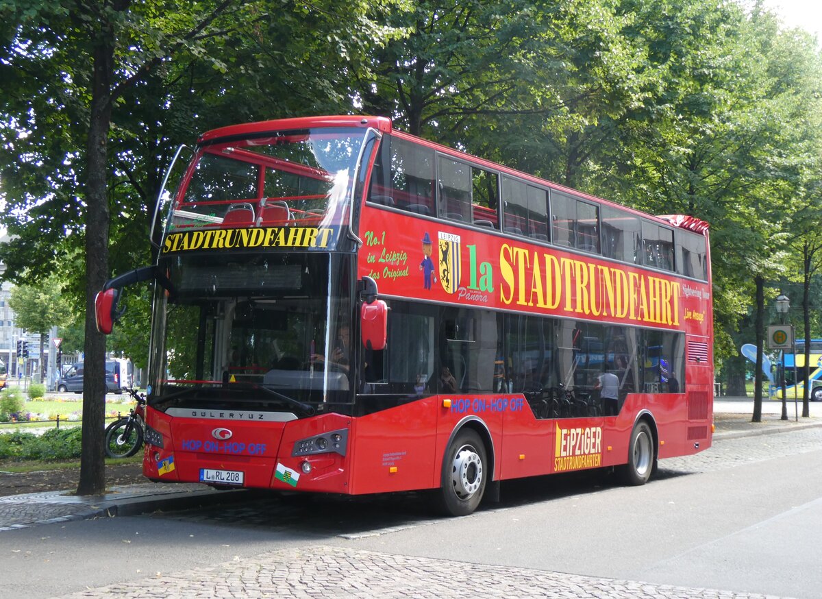 (264'468) - Leipziger Stadtrundfahrt, Leipzig - L-RL 208 - G�lery�z am 9. Juli 2024 beim Hauptbahnhof Leipzig