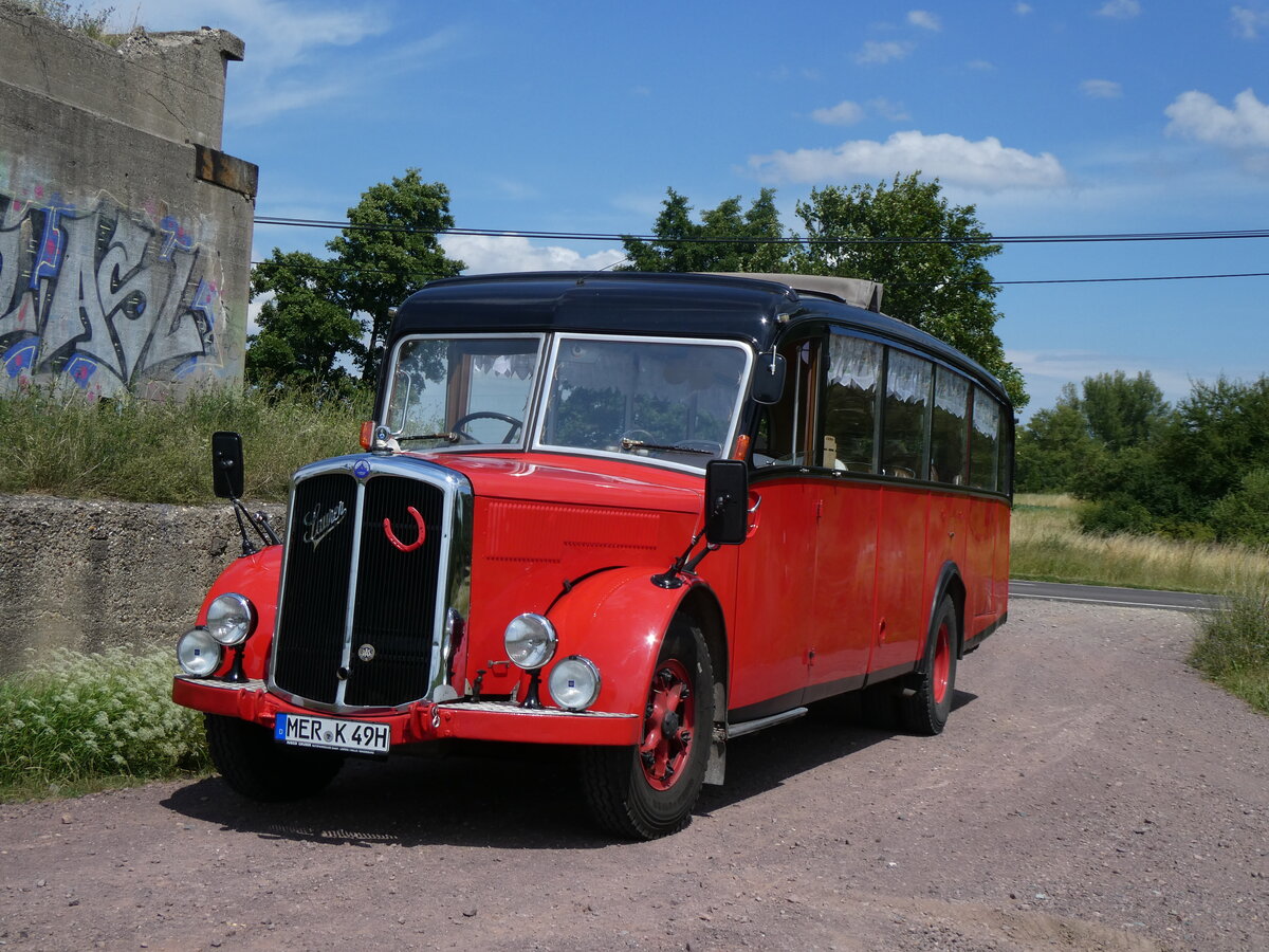 (264'600) - Raab, Bad D�rrenberg - MER-K 49H - Saurer/Saurer (ex VDZ/Landerlebniswelt, Bad D�rrenberg; ex Fankhauser, CH-Arzier; ex AFA Adelboden/CH Nr. 15; ex P 23'052; ex P 2076) am 10. Juli 2024 in Kreypau, Unvollendete Br�cke
