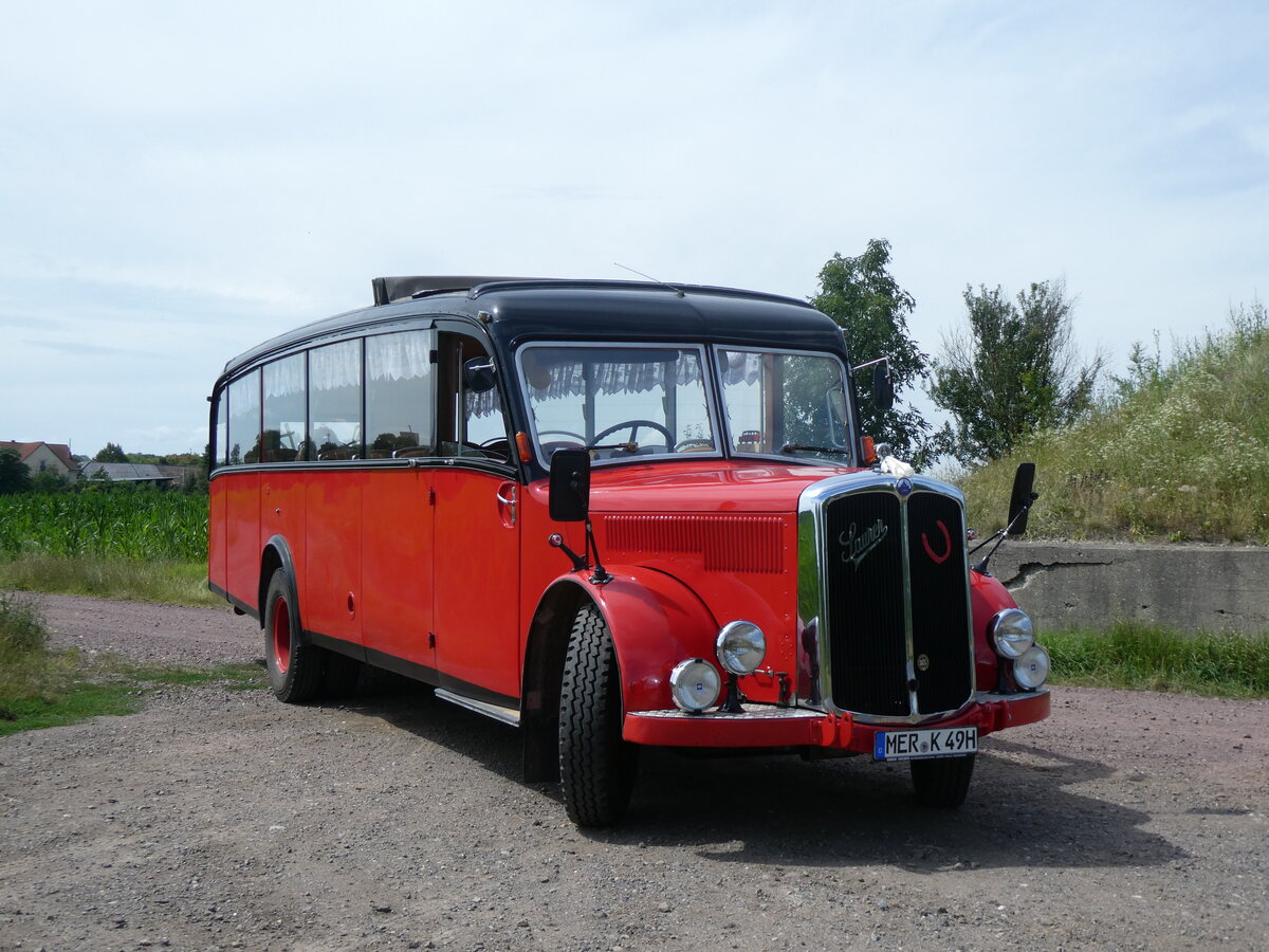 (264'617) - Raab, D�rrenberg - MER-K 49H - Saurer/Saurer (ex VDZ/Landerlebniswelt, Bad D�rrenberg; ex Fankhauser, CH-Arzier; ex AFA Adelboden/CH Nr. 15; ex P 23'052; ex P 2076) am 10. Juli 2024 in Kreypau, Unvollendete Br�cke