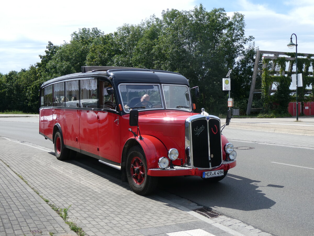 (264'622) - Raab, Bad D�rrenberg - MER-K 49H - Saurer/Saurer (ex VDZ/Landerlebniswelt, Bad D�rrenberg; ex Fankhauser, CH-Arzier; ex AFA Adelboden/CH Nr. 15; ex P 23'052; ex P 2076) am 10. Juli 2024 beim Bahnhof Bad D�rrenberg