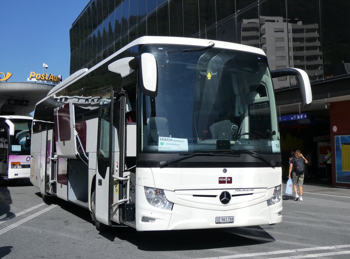 (265'687) - Helv�Cie, Satigny - Nr. 31'069/GE 961'788 - Mercedes am 16. August 2024 beim Bahnhof Visp