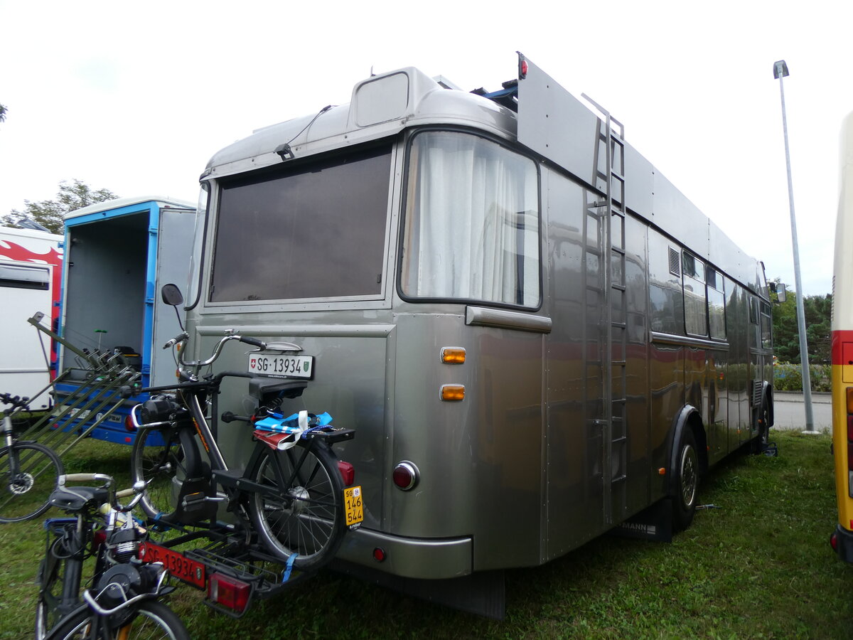 (265'871) - Schneider, Schmerikon - SG 13'934 - FBW/T�scher Hochlenker (ex Basler, Hofstetten; ex VBZ Z�rich Nr. 244) am 17. August 2024 in Neuhausen, Langriet