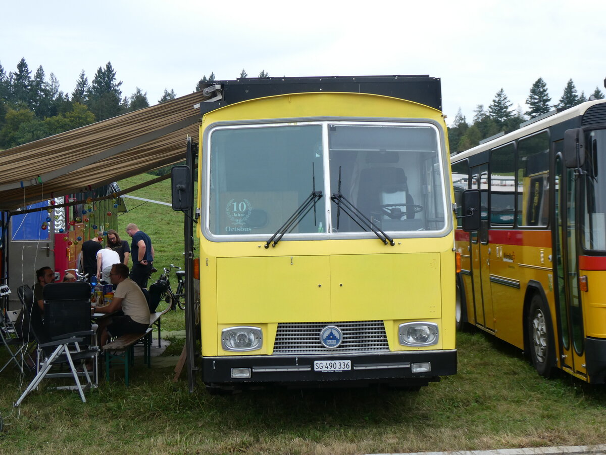 (265'888) - Grison, Ernetschwil - SG 490'336 - Saurer/T�scher (ex Vogt, Serneus Nr. 11; ex P 24'600) am 17. August 2024 in Neuhausen, Langriet