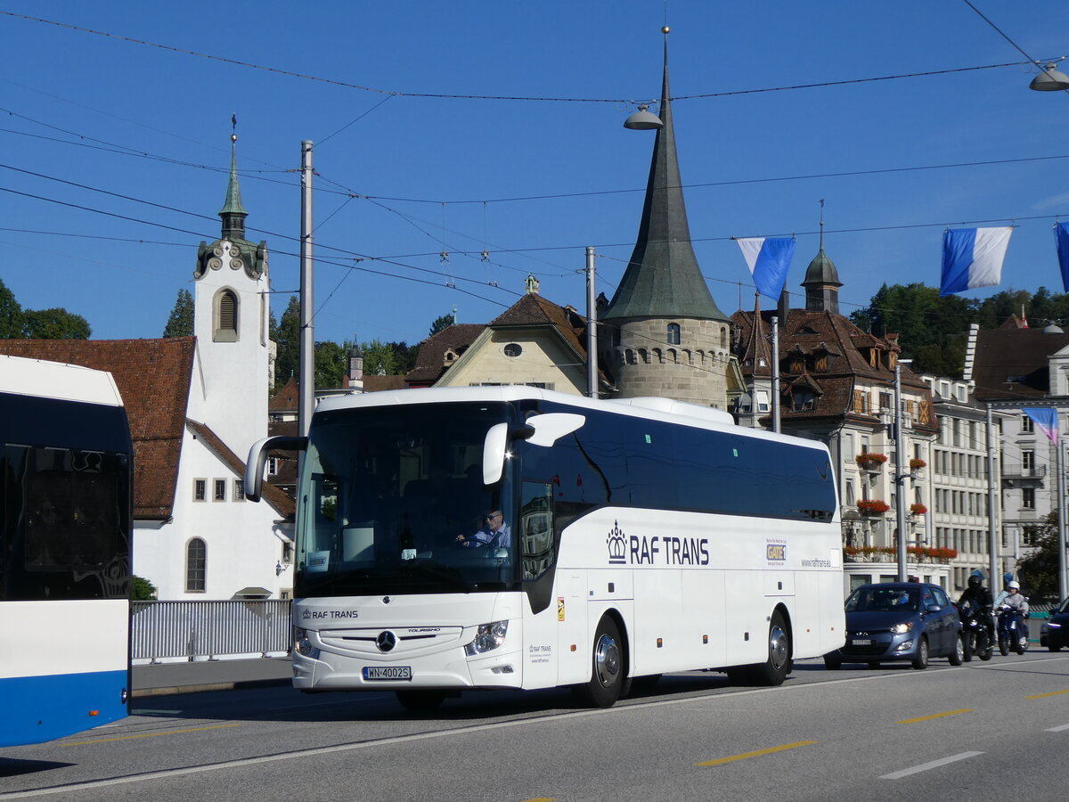 (266'712) - Aus Polen: Raf Trans, Warszawa - WN 4002S - Mercedes am 7. September 2024 in Luzern, Bahnhofbr�cke 