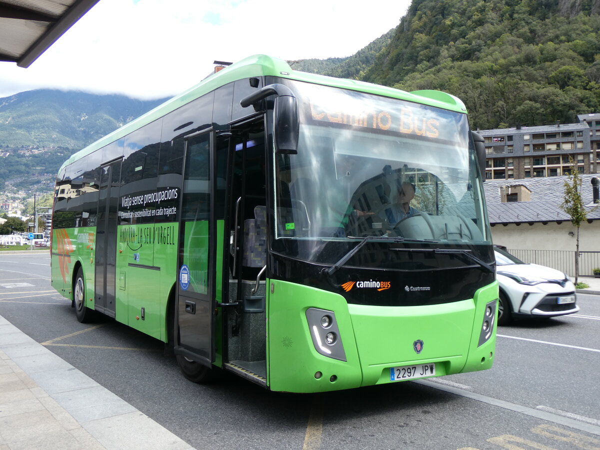 (267'215) - Camino Bus, Escaldes-Engordany - 2297 JPW - Scania/Castrosua am 18. September 2024 in Andorra la Vella, Estaci� Nacional Autobusos (spanisches Kennzeichen)