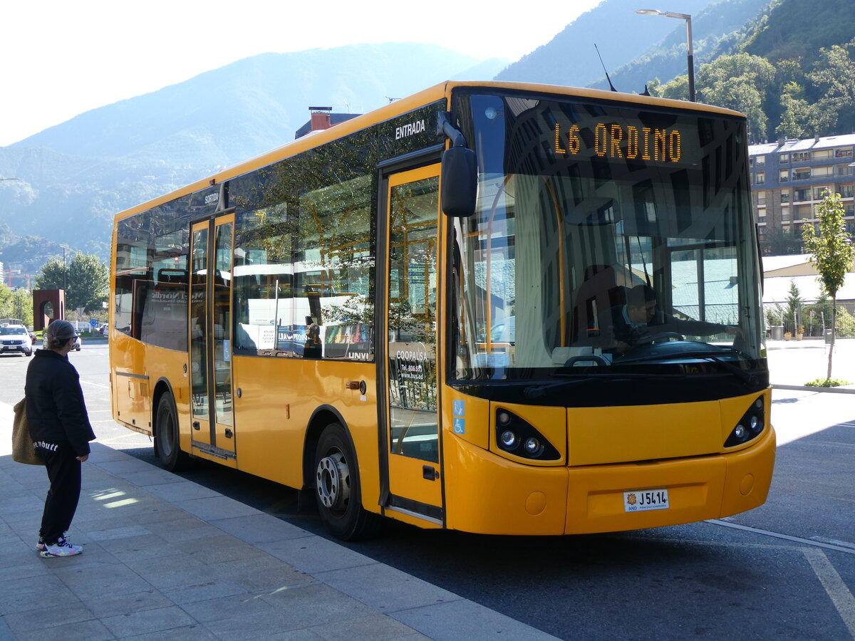 (267'265) - Coopalsa, Andorra la Vella - J5414 - UNVI (ex CIA Andorra la Vella) am 19. September 2024 in Andorra la Vella, Estaci� Nacional Autobusos