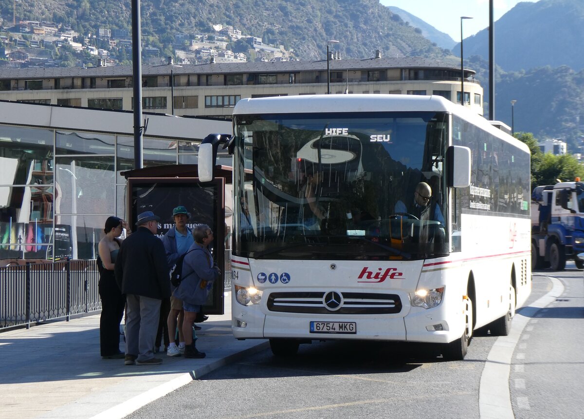 (267'267) - Aus Spanien: hife, Tortosa - Nr. 8034/6754 MKG - Mercedes am 19. September 2024 in Andorra la Vella, Estaci� Nacional Autobusos