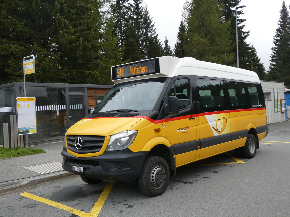 (267'534) - PostAuto Graub�nden - GR 69'693/PID 11'176 - Mercedes am 24. September 2024 in San Bernardino, Villaggio