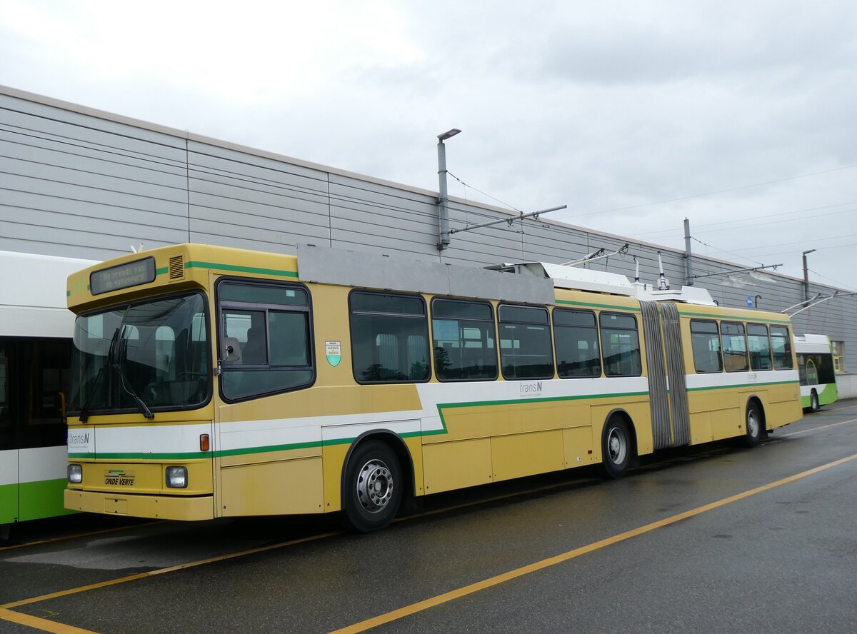 (267'608) - transN, La Chaux-de-Fonds - Nr. 117 - NAW/Hess Gelenktrolleybus (ex TN Neuch�tel Nr. 117) am 1. Oktober 2024 in Marin, D�p�t