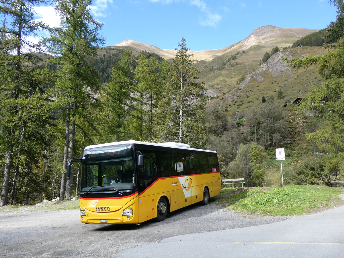 (267'785) - Seiler, Ernen - VS 464'701/PID 10'743 - Iveco (ex PostAuto Wallis) am 6. Oktober 2024 in Binn, F�ld