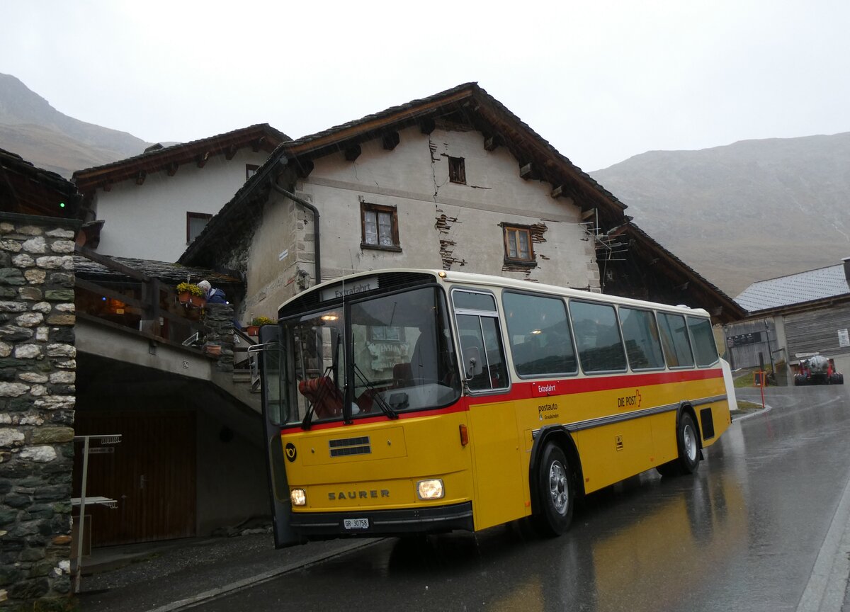 (267'863) - L�tscher, Haldenstein - GR 30'758 - Saurer/R&J (ex Dornbierer, Thal; ex FRAM Drachten/NL Nr. 24; ex PostAuto Graub�nden PID 2870; ex P 24'367) am 8. Oktober 2024 in Juf