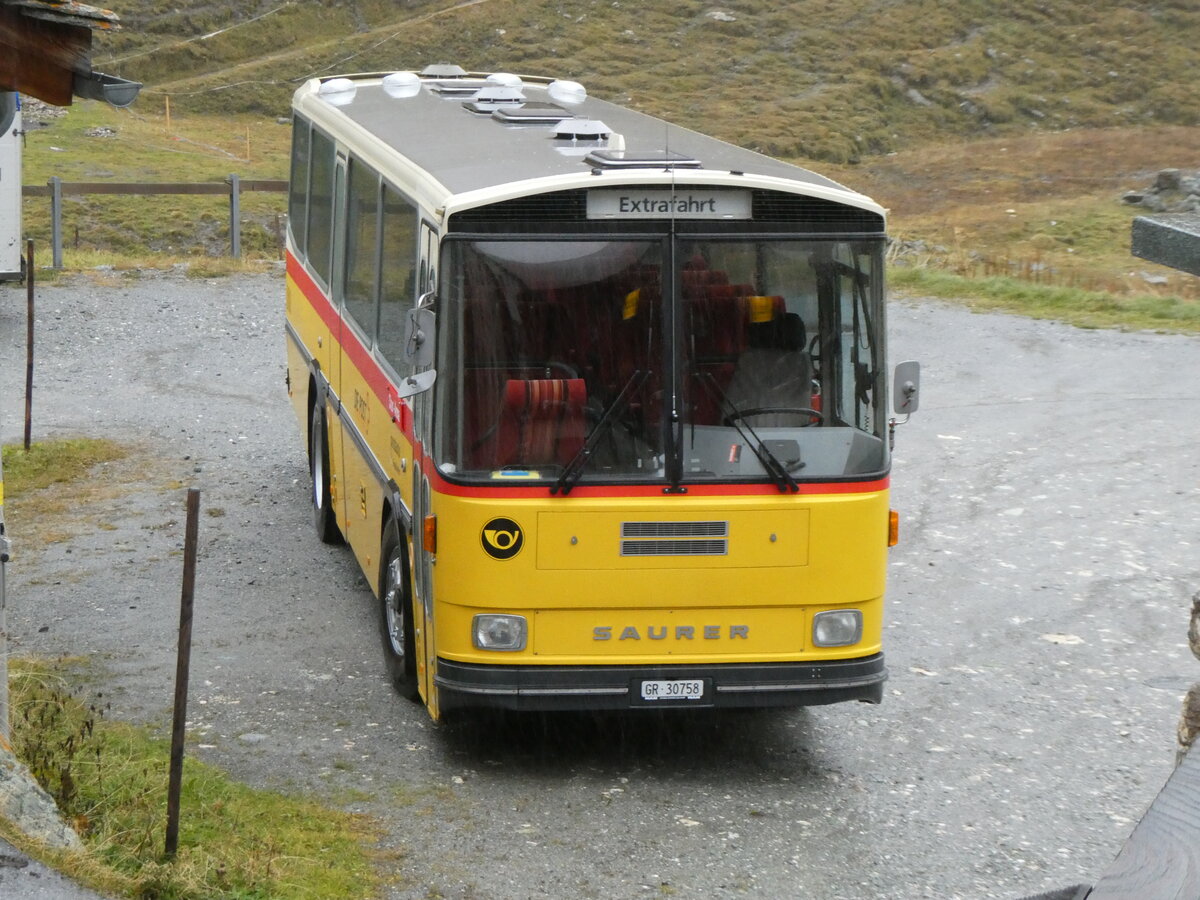 (267'874) - L�tscher, Haldenstein - GR 30'758 - Saurer/R&J (ex Dornbierer, Staad; ex FRAM Drachten/NL Nr. 24; ex PostAuto Graub�nden PID 2870; ex P 24'367) am 8. Oktober 2024 in Juf