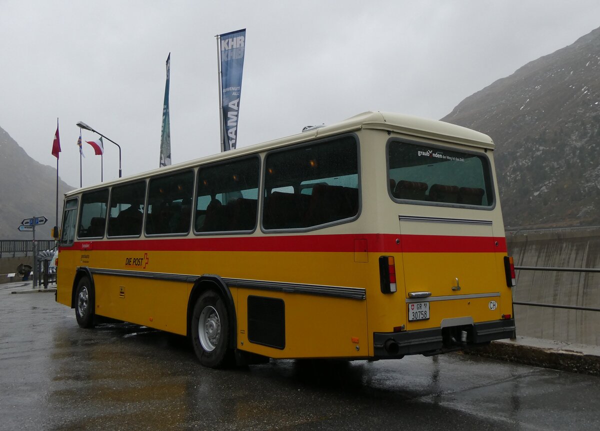 (267'888) - L�tscher, Haldenstein - GR 30'758 - Saurer/R&J (ex Dornbierer, Thal; ex FRAM Drachten/NL Nr. 24; ex PostAuto Graub�nden PID 2870; ex P 24'367) am 8. Oktober 2024 in Ferrera, Lago di Lei