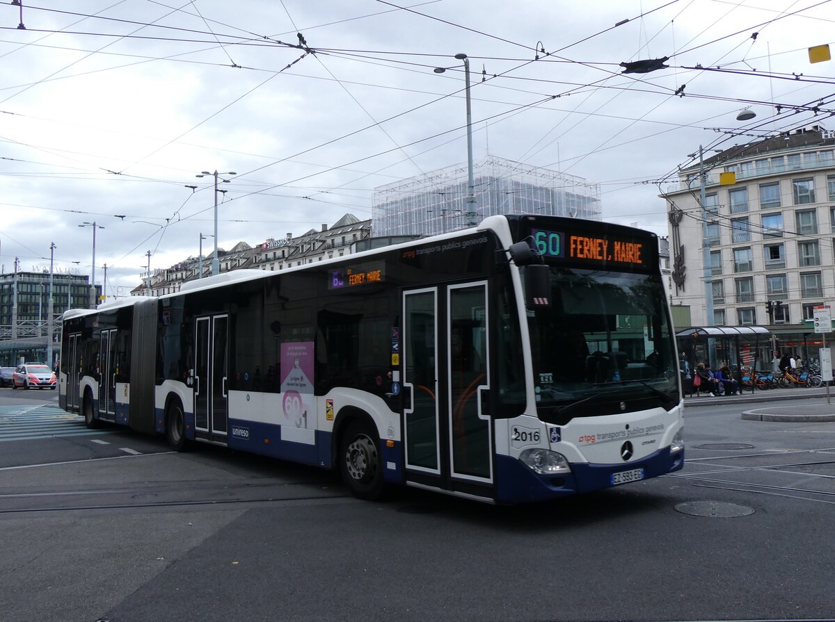 (267'925) - Aus Frankreich: RDTA Bourg-en-Bresse - Nr. 2016/EZ 593 EG - Mercedes am 10. Oktober 2024 beim Bahnhof Gen�ve