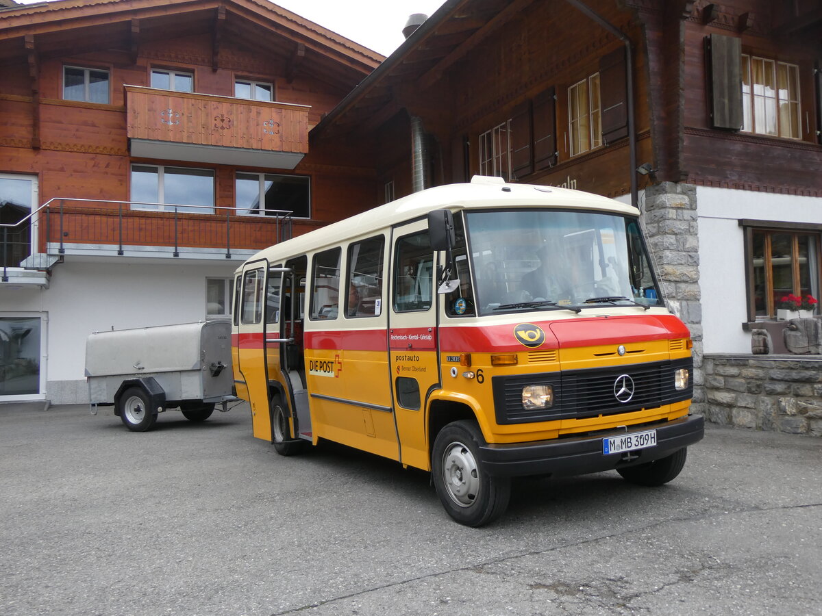 (268'068) - Aus Deutschland: Hahn, M�nchen - Nr. 6/M-MB 309H - Mercedes (ex M�ller, CH-Ennetmoos Nr. 6; ex Portenier, CH-Adelboden Nr. 6/PID 492; ex Geiger, CH-Adelboden Nr. 6) am 12. Oktober 2024 auf der Griesalp 