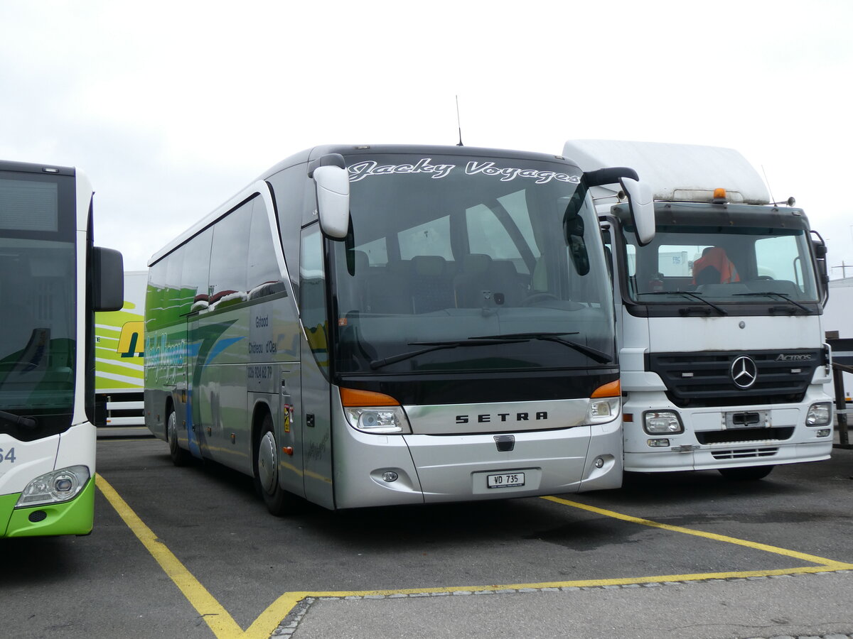 (268'274) - Jacky Voyages, Ch�teau-d'Oex - VD 735 - Setra am 19. Oktober 2024 in Kerzers, Interbus