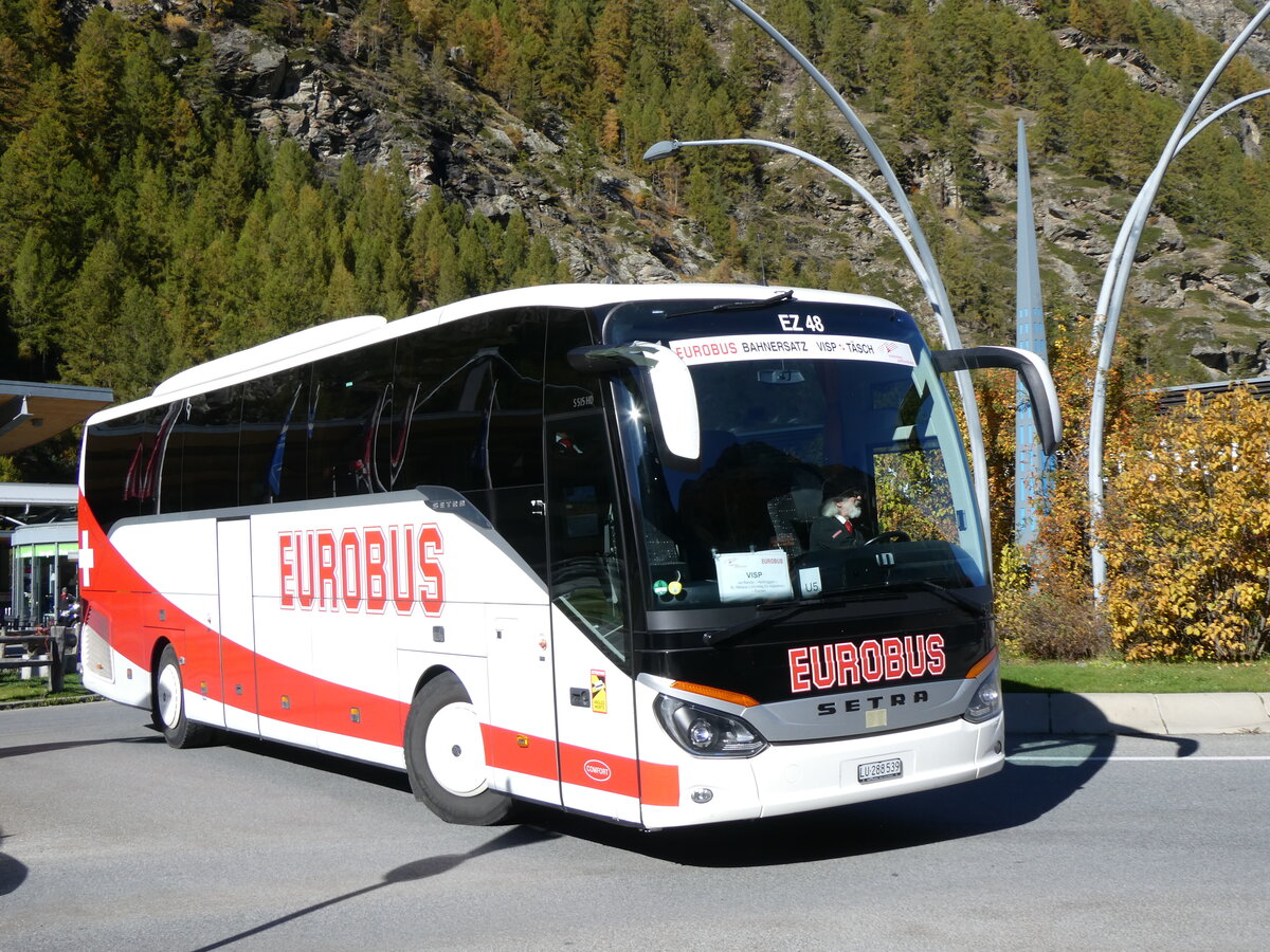 (268'344) - ARAG Ruswil - Nr. 48/LU 288'539 - Setra am 21. Oktober 2024 beim Bahnhof T�sch