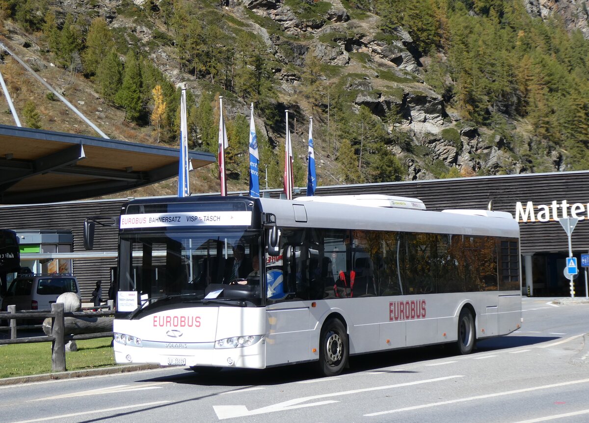 (268'354) - ARAG Ruswil - Nr. 33/LU 15'039 - Solaris am 21. Oktober 2024 beim Bahnhof T�sch