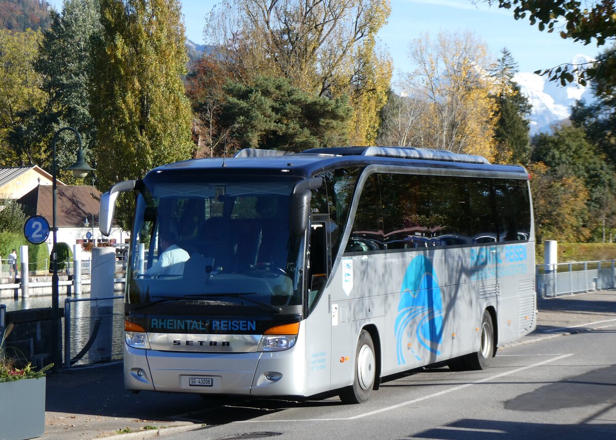 (268'377) - Gegenschatz, Altst�tten - SG 43'208 - Setra am 21. Oktober 2024 bei der Schiffl�ndte Thun