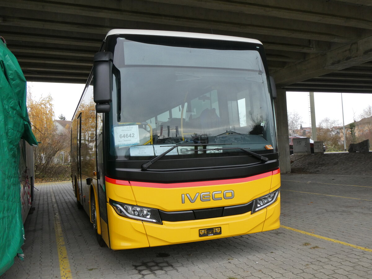 (269'539) - Ev�quoz, Erde - PID 12'235 - Iveco am 30. November 2024 in Kerzers, Murtenstrasse