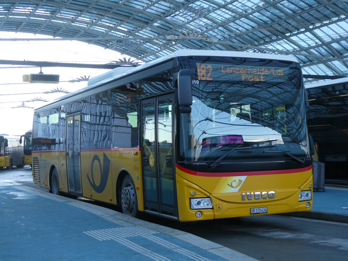 (270'301) - PostAuto Graub�nden - GR 170'434/PID 10'310 - Iveco (ex Lagerfahrzeug Iveco) am 27. Dezember 2024 in Chur, Postautostation