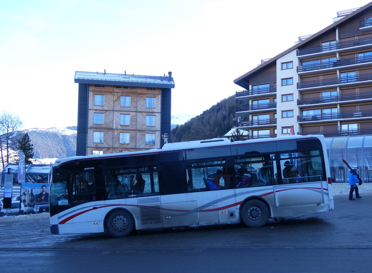 (270'502) - Lathion, Sion - Nr. 20/VS 31'615 - Van Hool (ex CAM Monaco/MC) am 1. Januar 2025 in Haute-Nendaz, T�l�cabine