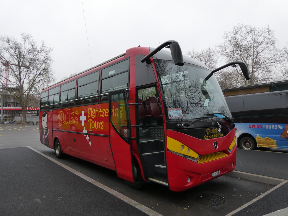 (271'665) - Swisstours Transport, Gen�ve - GE 963'836 - Mercedes/UNVI am 6. Februar 2025 in Z�rich, Sihlquai