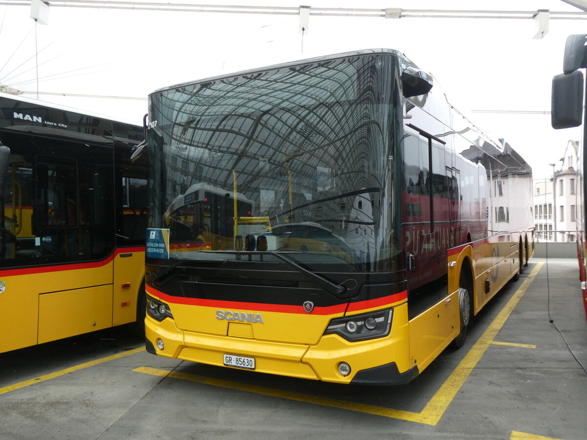 (271'929) - PostAuto Graub�nden - GR 85'630/PID 12'107 - Scania am 14. Februar 2025 in Chur, Postautostation
