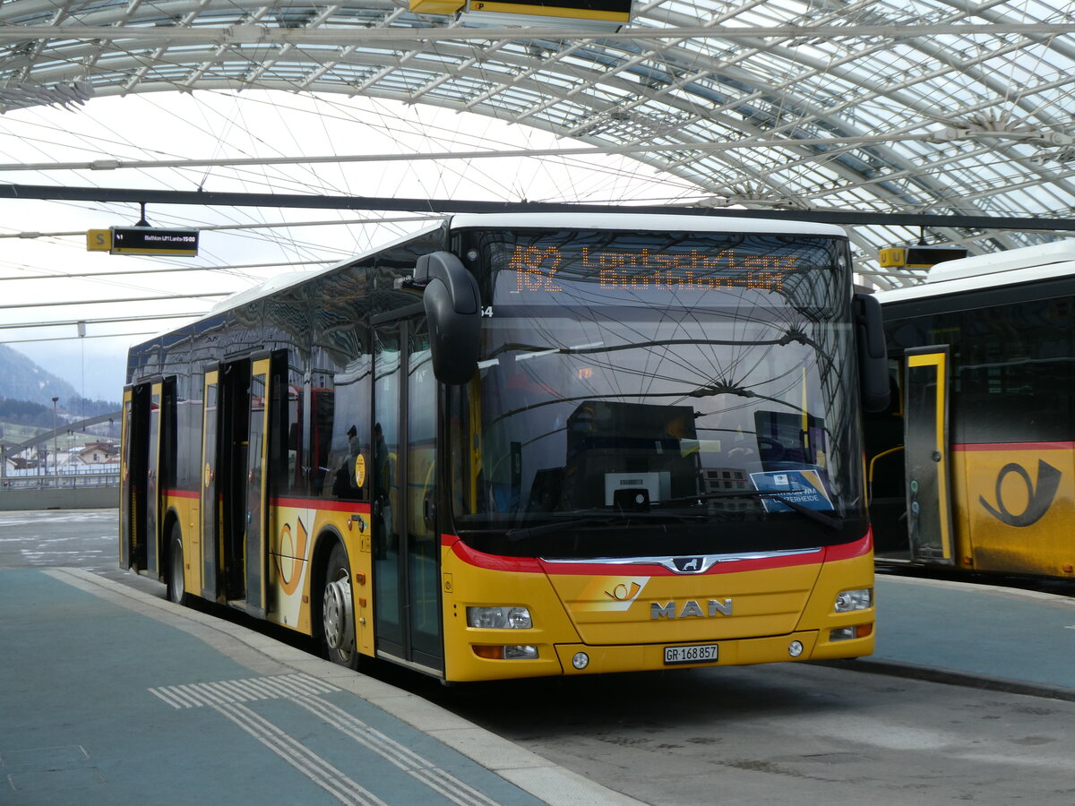 (272'055) - PostAuto Graub�nden - GR 168'857/PID 10'764 - MAN am 14. Februar 2025 in Chur, Postautostation