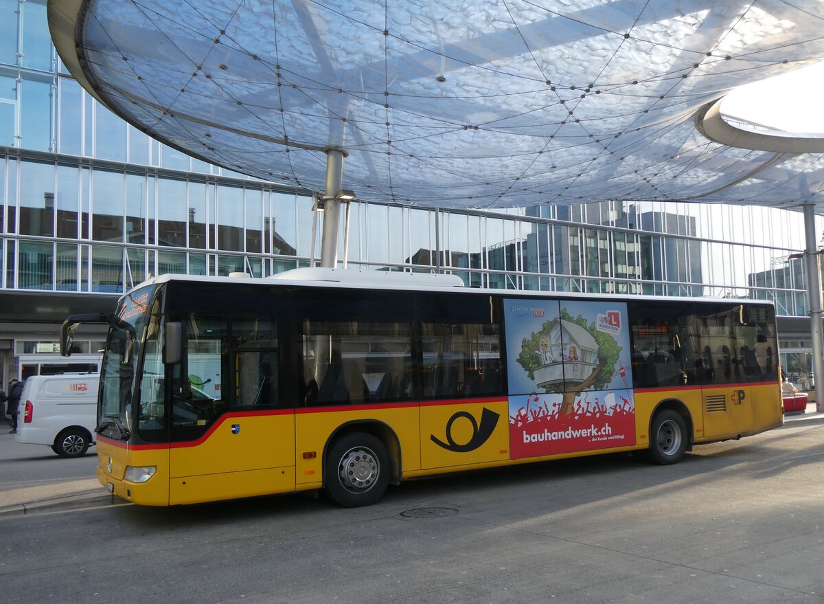 (272'128) - PostAuto Nordschweiz - AG 569'504/PID 5717 - Mercedes (ex Brem, W�lflinswil) am 15. Februar 2025 beim Bahnhof Aarau