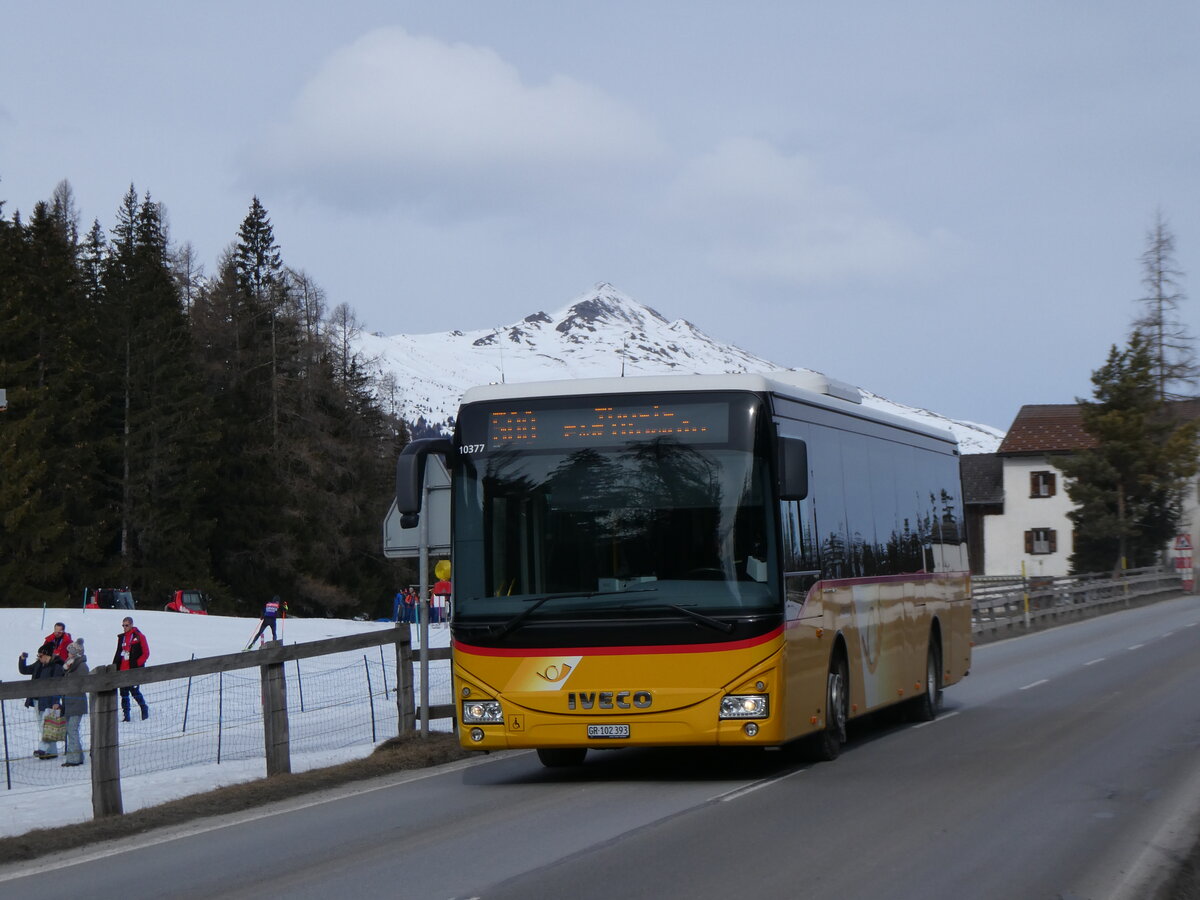 (272'370) - PostAuto Graub�nden - GR 102'393/PID 10'377 - Iveco (ex PostAuto Ostschweiz TG 158'065; ex PostAuto Graub�nden GR 170'438; ex PostAuto Ostschweiz AR 14'863) am 22. Februar 2025 in Lantsch/Lenz, Biathlon-WM