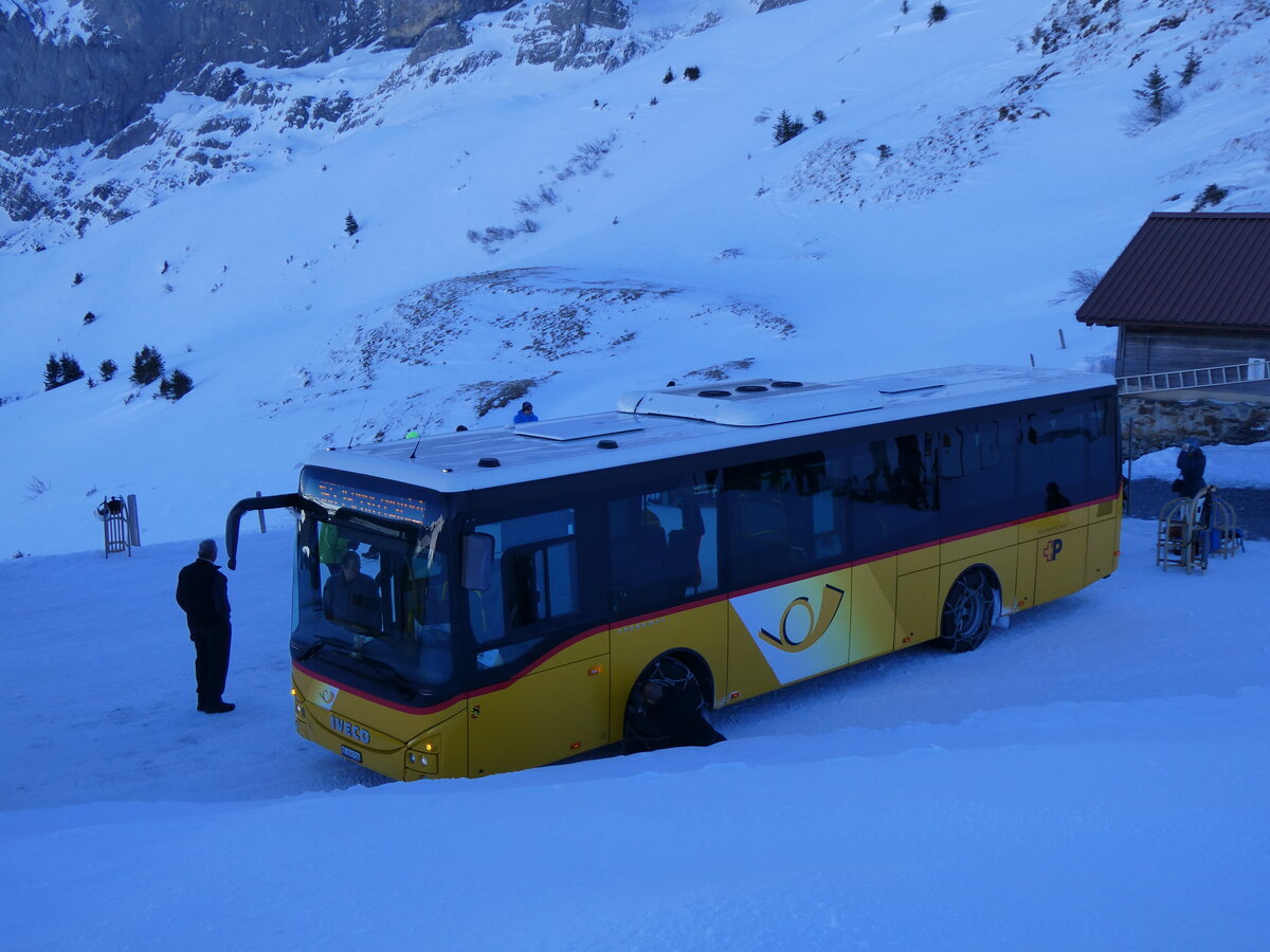 (272'577) - Fl�ck, Brienz - Nr. 26/BE 868'726/PID 11'668 - Iveco am 2. M�rz 2025 auf der Grossen Scheidegg