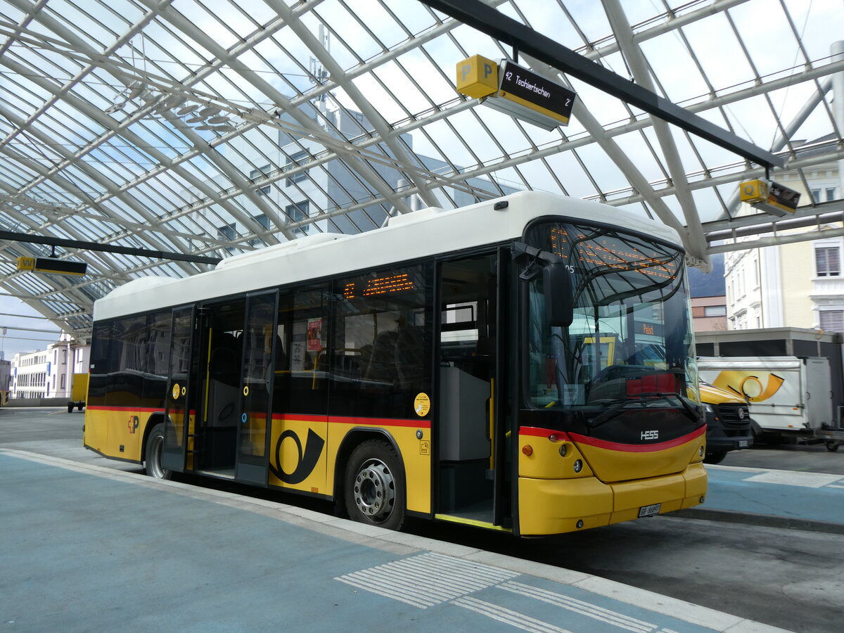 (272'904) - PostAuto Graub�nden - GR 86'897/PID 5405 - Scania/Hess am 14. M�rz 2025 in Chur, Postautostation