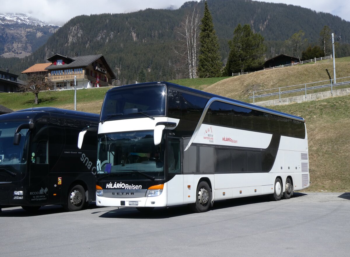 (273'293) - Hil�rio, Sch�tz - LU 266'303 - Setra am 28. M�rz 2025 in Grindelwald, Grund