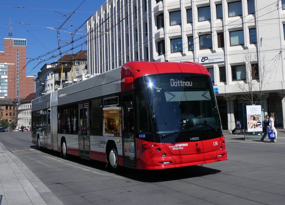 (273'490) - SW Winterthur - Nr. 136 - Hess/Hess Gelenktrolleybus am 2. April 2025 beim Hauptbahnhof Winterthur