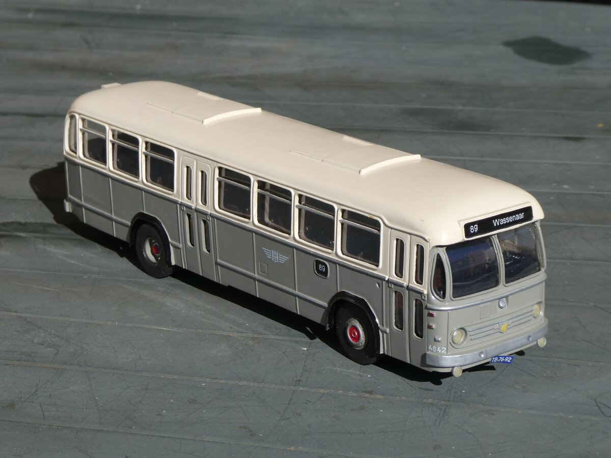 (273'729) - NZH Haarlem - Nr. 4842/TB-76-92 - Leyland am 6. April 2025 in Zuidhorn (Modell)