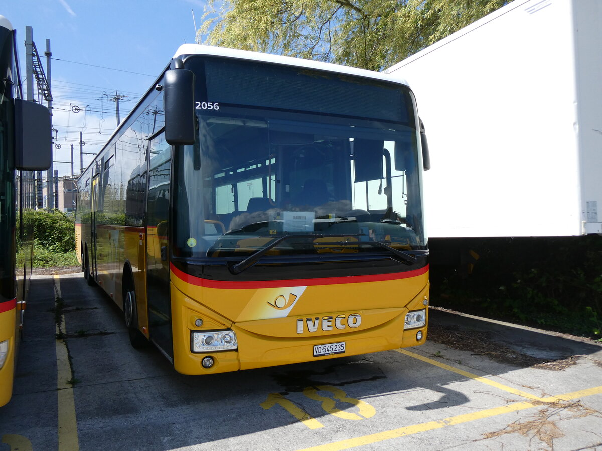(274'227) - CarPostal Ouest - VD 545'235/PID 12'056 - Iveco (ex Ballestraz, Gr�ne; ex Vorf�hrfahrzeug Iveco France EY 361 WS) am 26. April 2025 in Yverdon, Garage