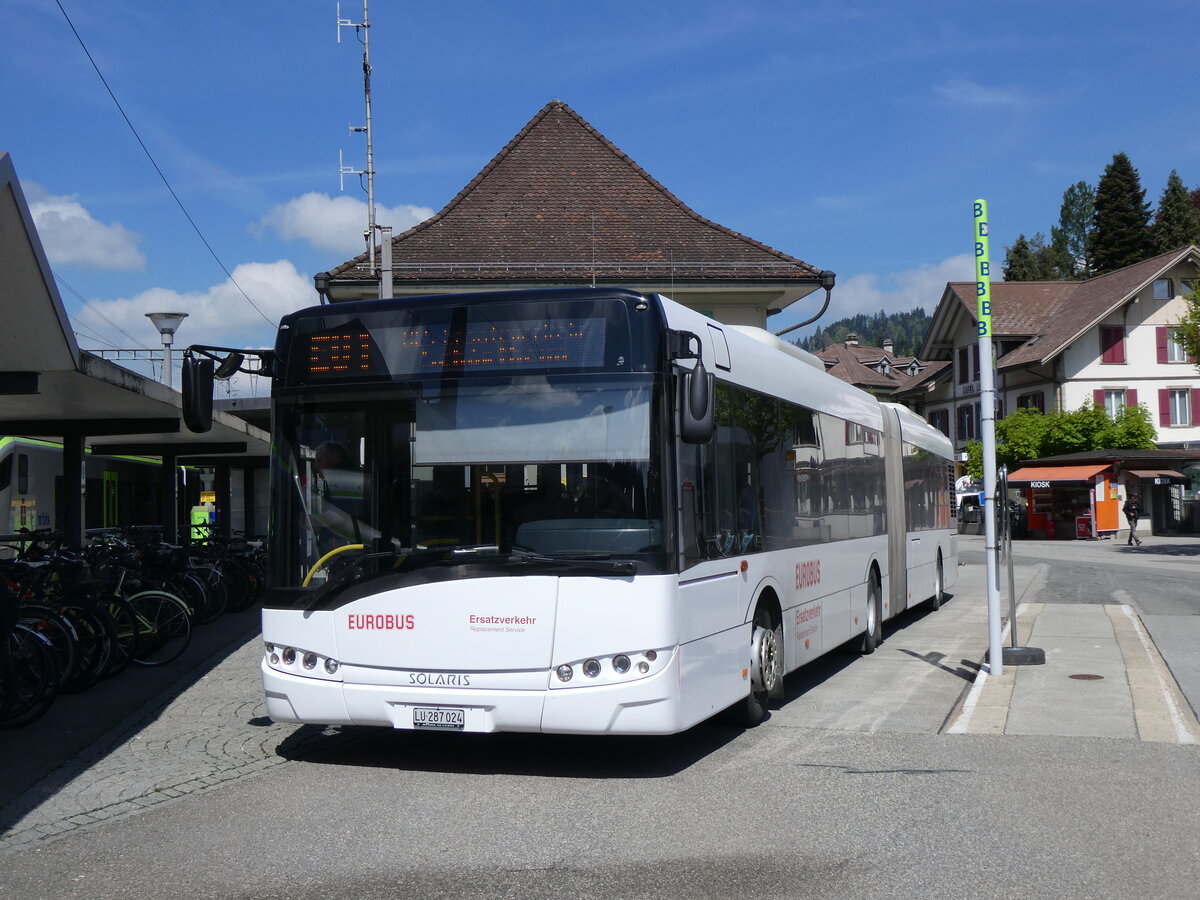 (274'333) - H�fliger, Sursee - Nr. 6/LU 287'024 - Solaris (ex LBB Obertiefenbach, D-Beselich; ex Dahmetal, D-Ratzeburg Nr. 326; ex SVP Pforzheim/D Nr. 217) am 28. April 2025 beim Bahnhof Langnau