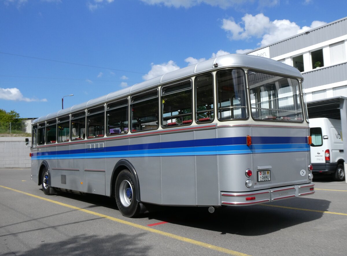 (275'637) - Borer, Neuhausen - SH 19'684 - Saurer/T�scher (ex Sch�ttler, D-K�ln; ex Braun, D-M�nster; ex Schmid, Hemishofen; ex Br�tsch, B�ttenhard; ex ASS Schleitheim Nr. 8) am 17. Mai 2025 in Schaffhausen, Busdepot VBSH